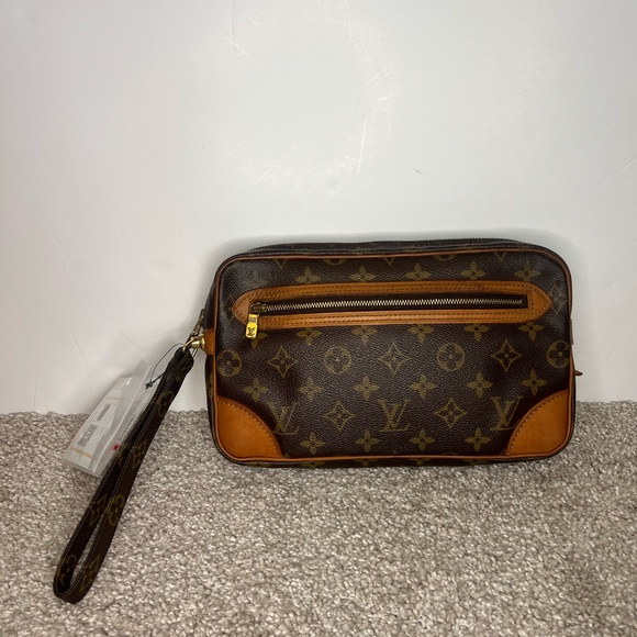 Louis Vuitton Handbags - Louis Vuitton Dragonne Monogram Canvas Wristlet Clutch Vintage